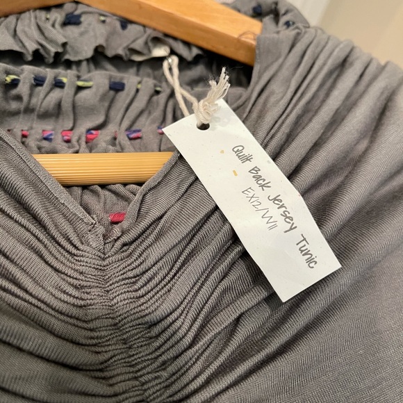 New Boho Grey quilted back long sleeve tunic - Picture 4 of 14